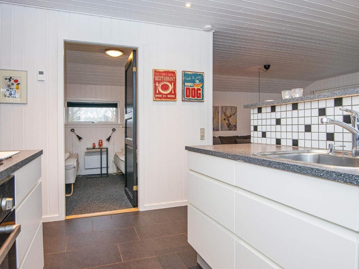 Holiday Home Lyngvej IV Fjerbæk Kültér fotó